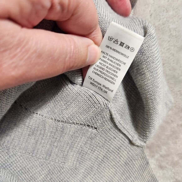 TAHARI Extra Fine Merino wool Long sleeveless sweater with slits Gray, size M - Picture 6 of 10